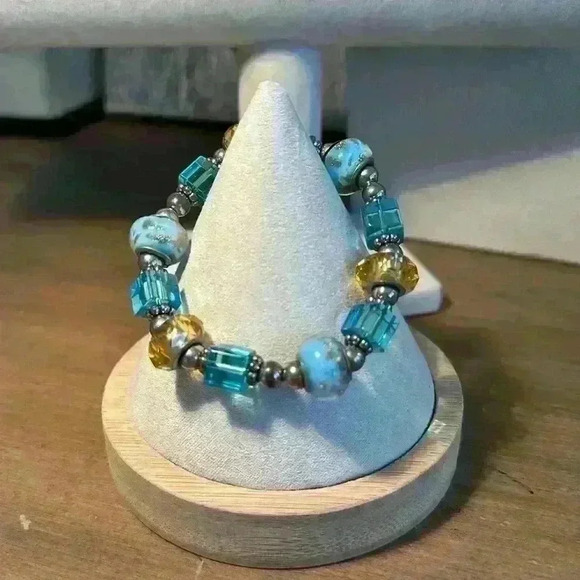 Vintage Stretch Glass Beads with Some Foil Glass Beads - Picture 1 of 5